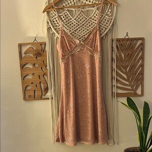 Forever 21 Pink Floral Lace Mini Dress